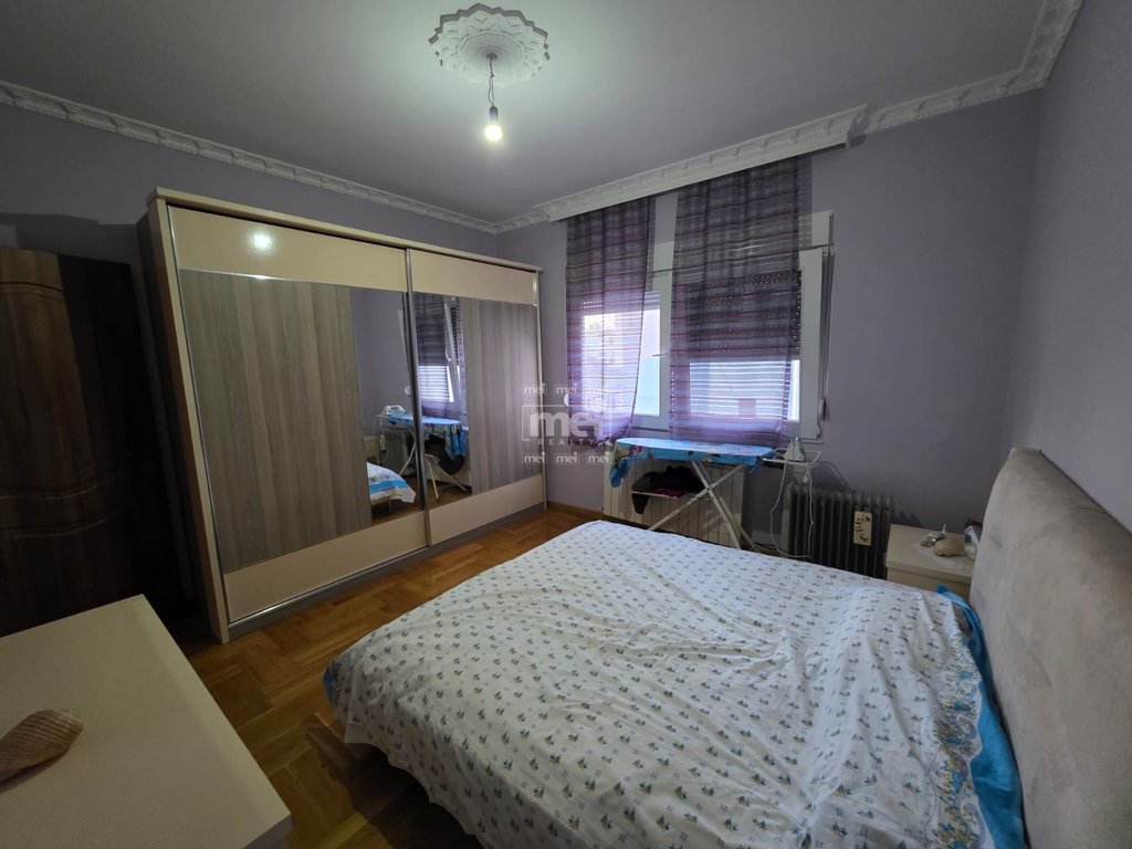 SHITET APARTAMENT 3+1 TE LAGJIA 18 PRANE "VALA PARK"