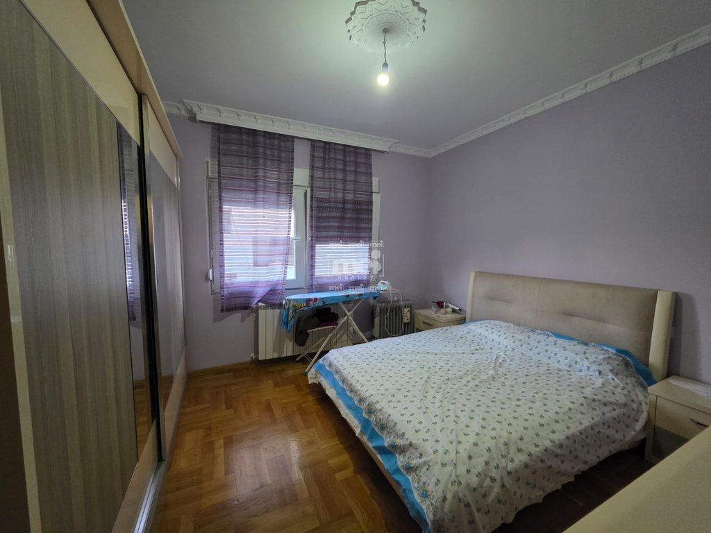 SHITET APARTAMENT 3+1 TE LAGJIA 18 PRANE "VALA PARK"