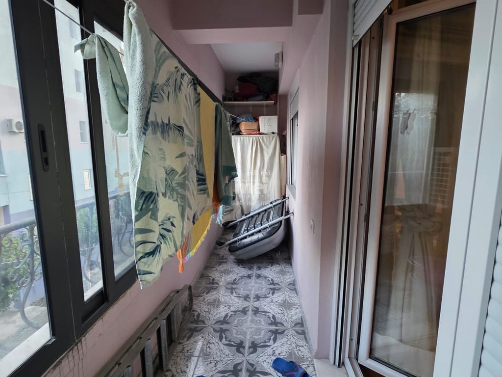SHITET APARTAMENT 3+1 TE LAGJIA 18 PRANE "VALA PARK"