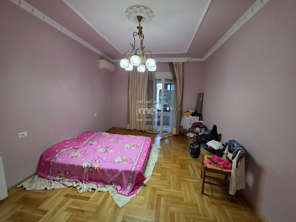 SHITET APARTAMENT 3+1 TE LAGJIA 18 PRANE "VALA PARK"