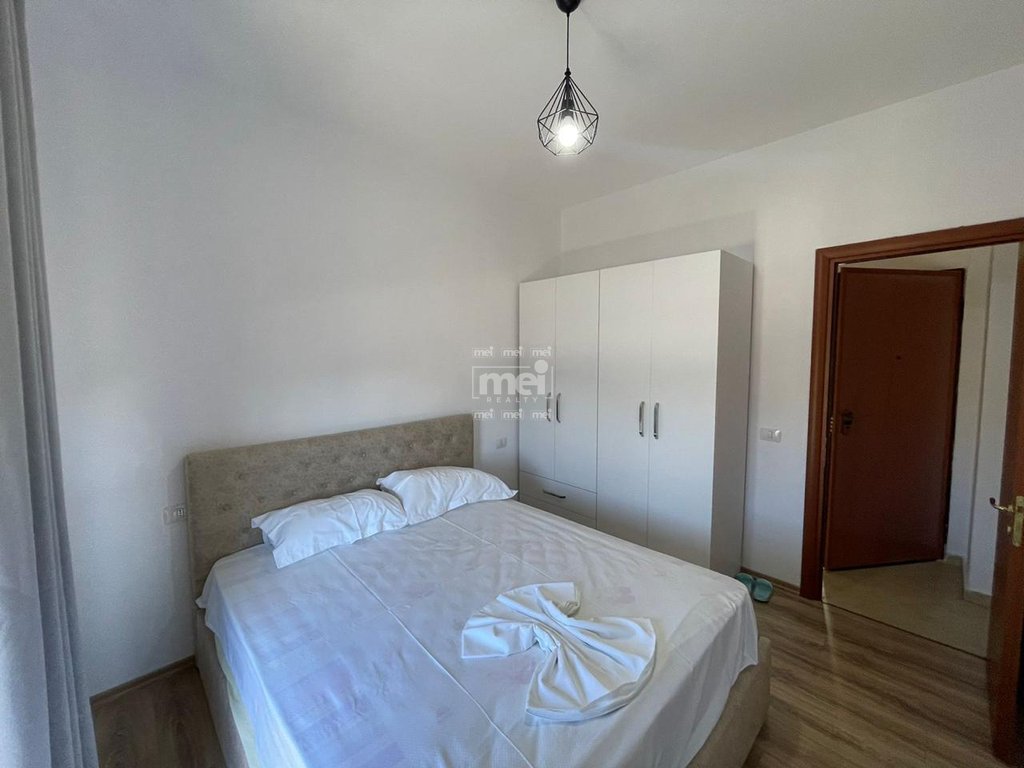 SHITET APARTAMENT 1+1 NE GOLEM