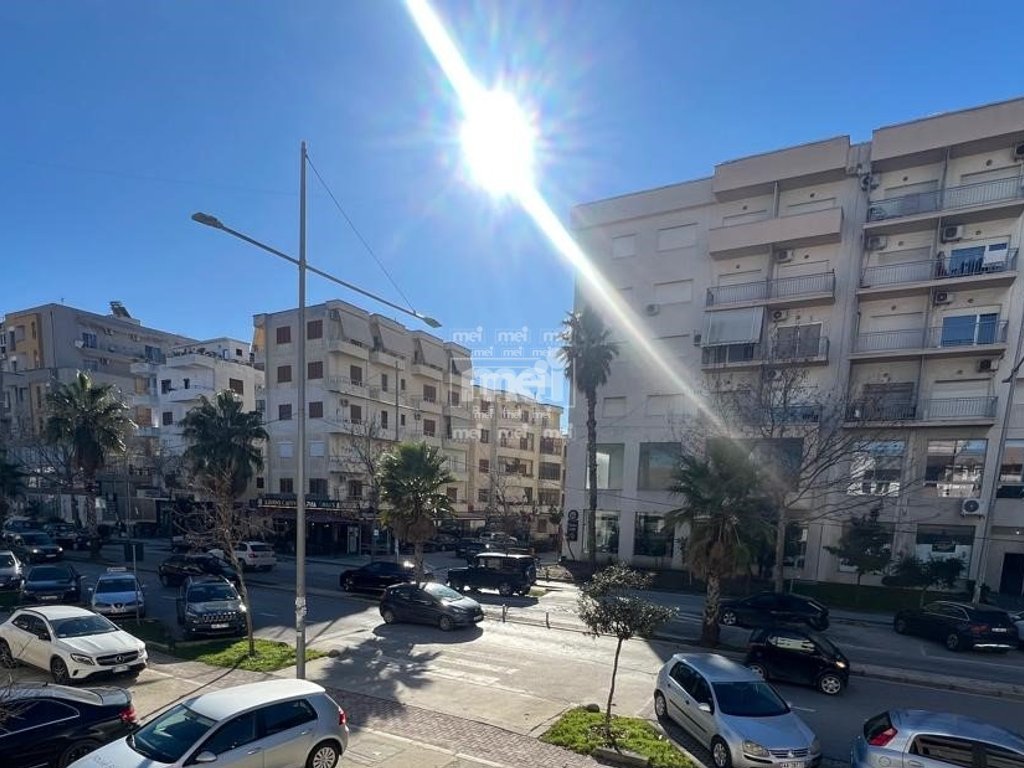 JEPET ME QIRA SUPER APARTAMENT 2+1 TEK URA E DAJLANIT!