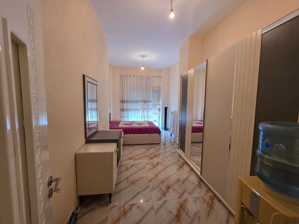 JEPET ME QIRA APARTAMENT 2+1 TE LAGJIA RE!