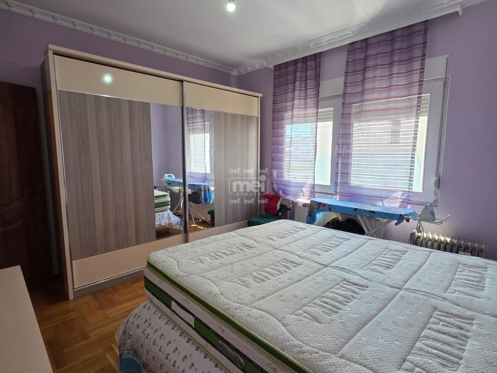 SHITET APARTAMENT 3+1 TE LAGJIA 18 PRANE "VALA PARK"