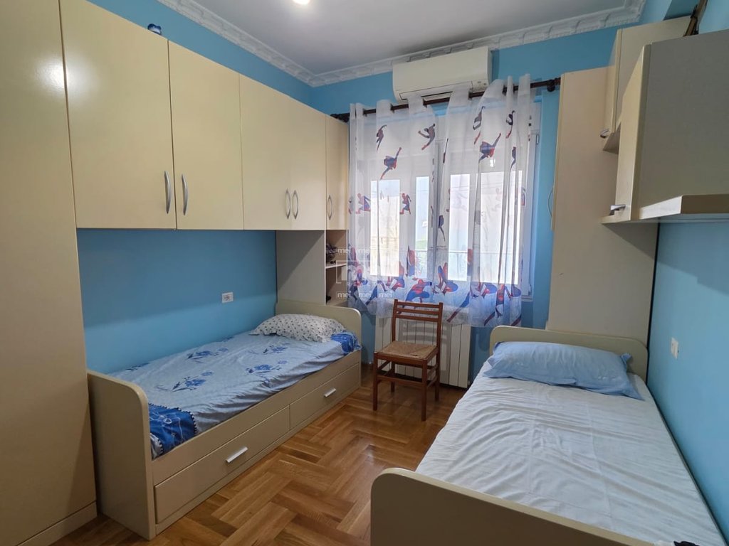 SHITET APARTAMENT 3+1 TE LAGJIA 18 PRANE "VALA PARK"