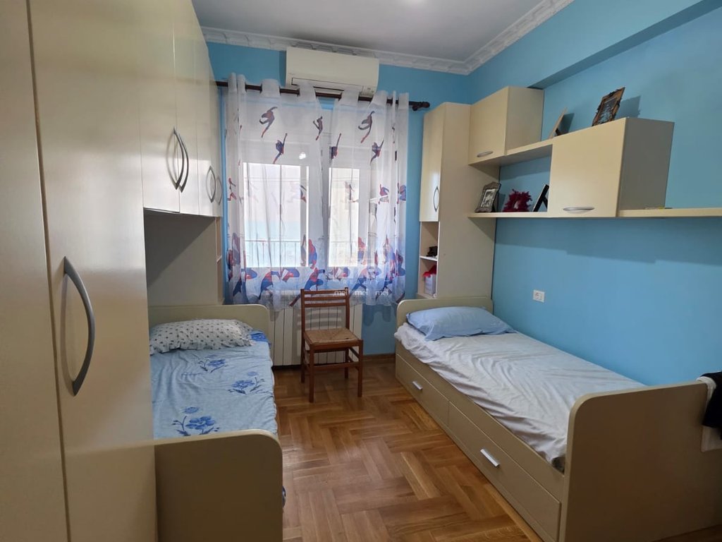 SHITET APARTAMENT 3+1 TE LAGJIA 18 PRANE "VALA PARK"
