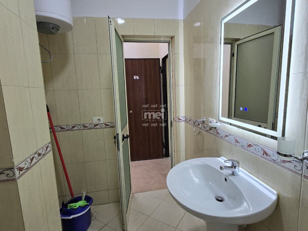 SHITET APARTAMENT 1+1 NË SHKËMBIN E KAVAJËS – PRANË HOTEL LEONARDO!