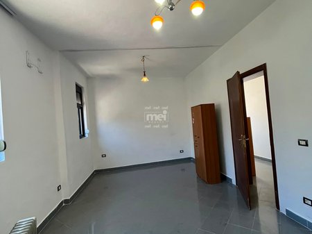 JEPET ME QIRA APARTAMENT 2+1 NË QENDËR!