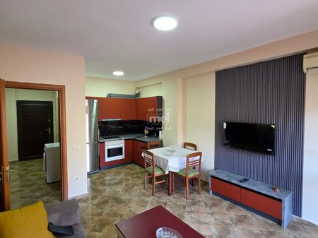 SHITET APARTAMENT 1+1 TEK SHKËMBI I KAVAJËS!