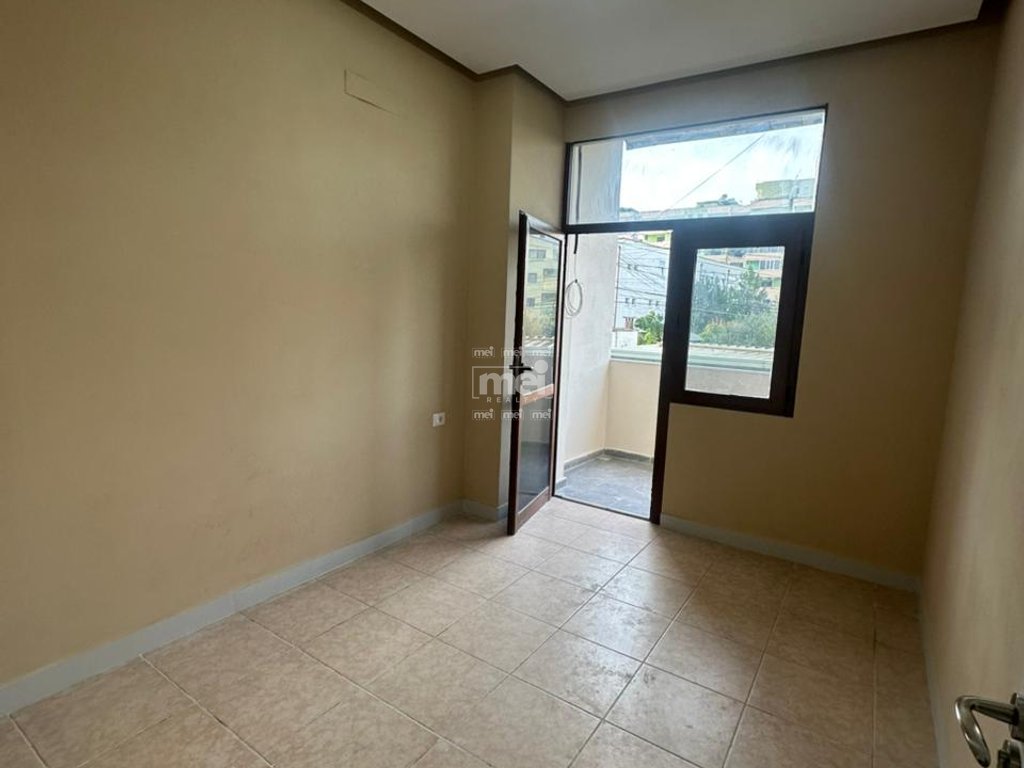 SHITET APARTAMENT 3+1 NË PLAZH!