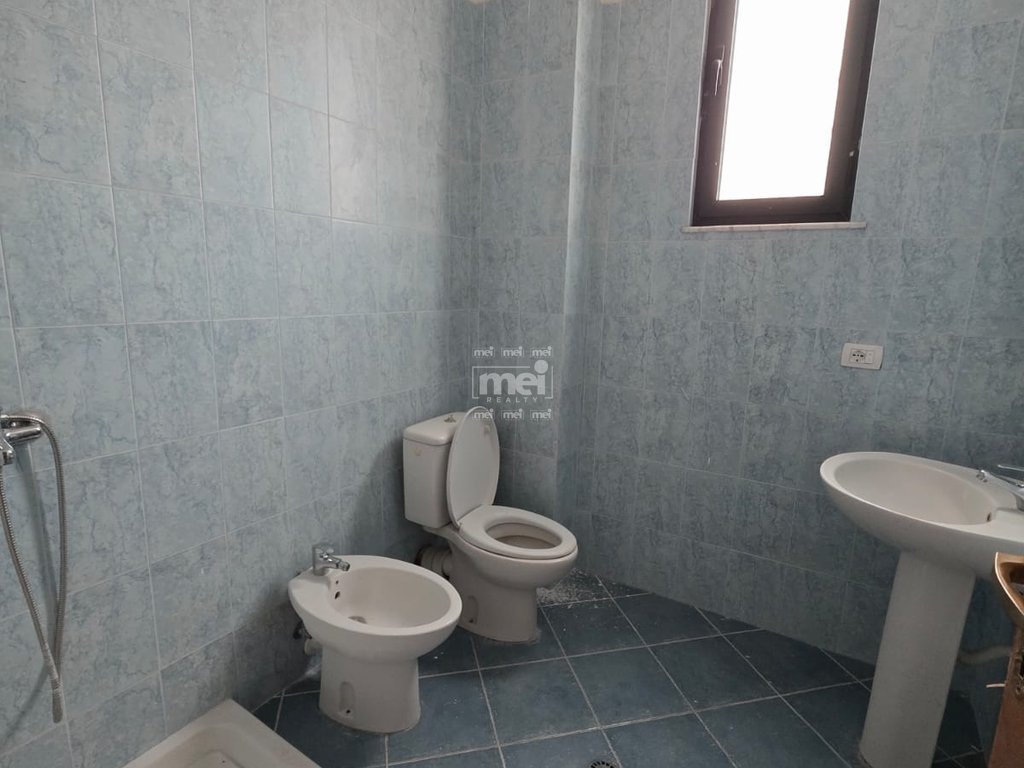 SHITET APARTAMENT 2+1+2 TE MARKATA FRUTA PERIMEVE!