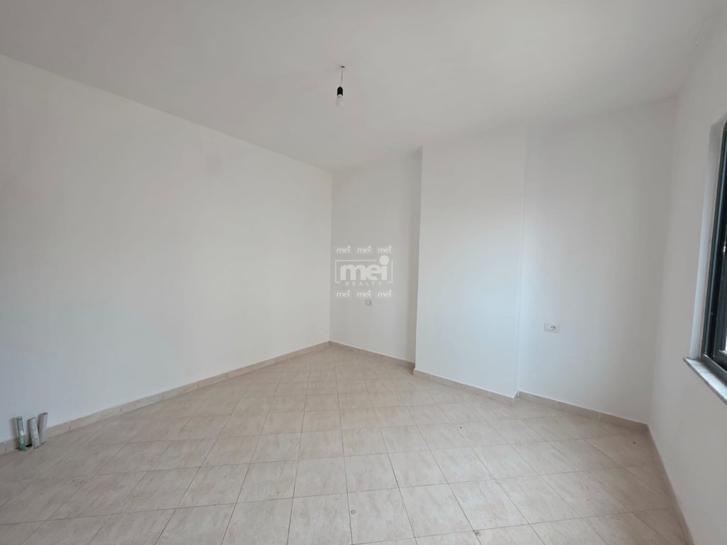 SHITET APARTAMENT 2+1+2 TE MARKATA FRUTA PERIMEVE!