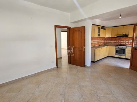 SHITET APARTAMENT 1+1,TEK DREJTORIA E POLICISE,DURRES!