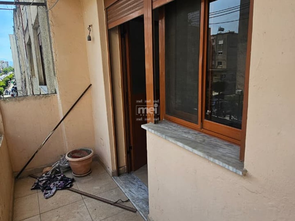 SHITET APARTAMENT 1+1,TEK DREJTORIA E POLICISE,DURRES!