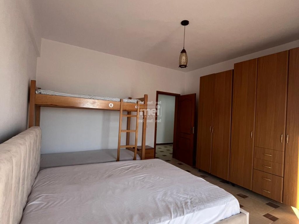 SHITET APARTAMENT 2+1+2 ME 2 BALLKONE DHE PAMJE DETI ,NË PLAZH!
