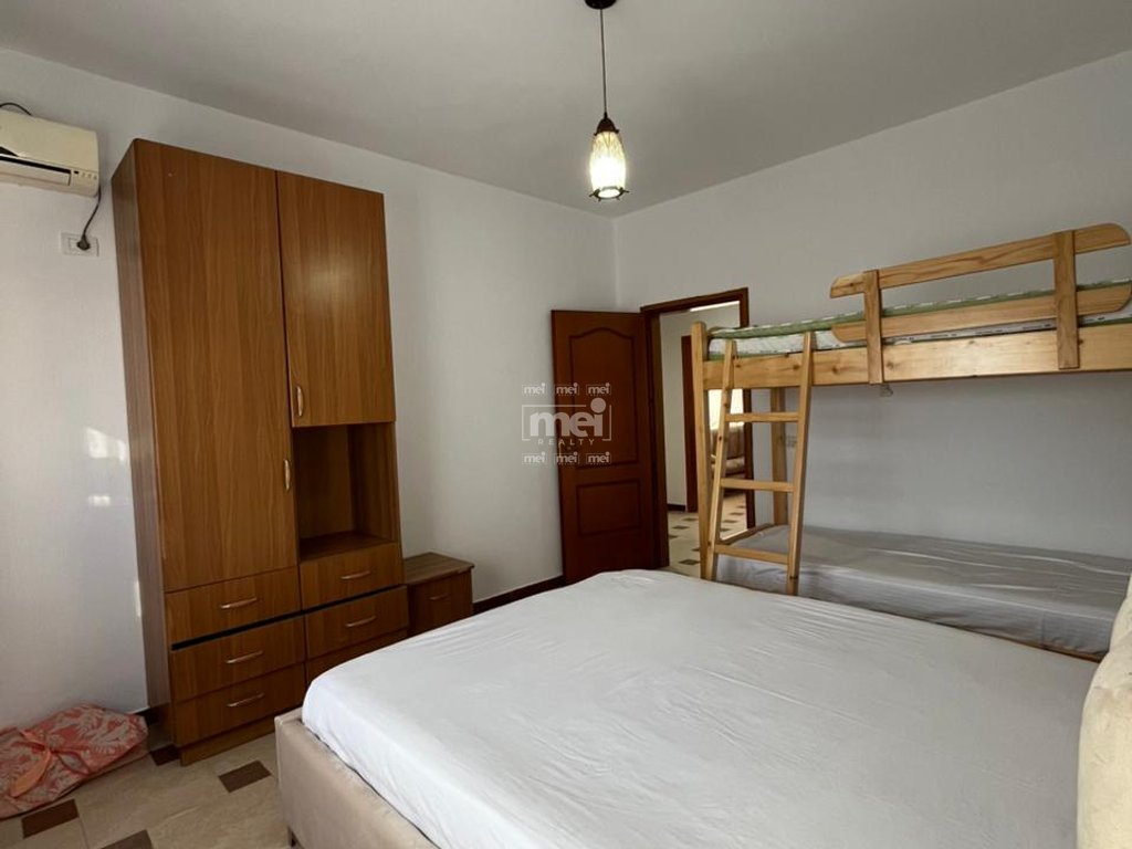 SHITET APARTAMENT 2+1+2 ME 2 BALLKONE DHE PAMJE DETI ,NË PLAZH!