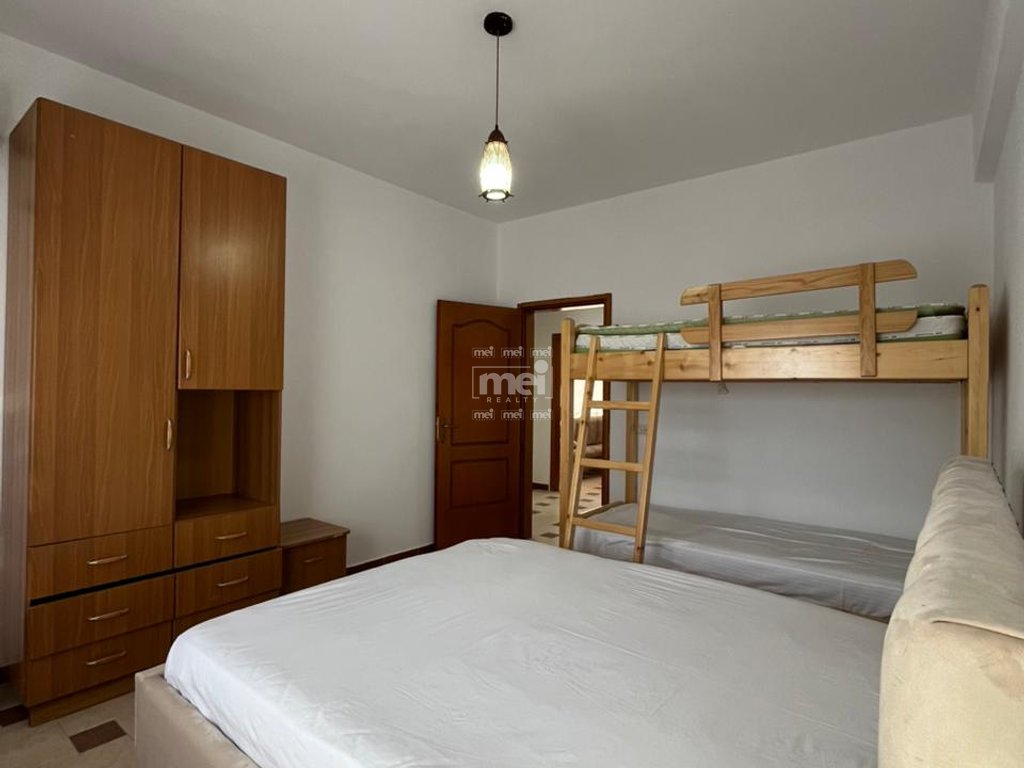 SHITET APARTAMENT 2+1+2 ME 2 BALLKONE DHE PAMJE DETI ,NË PLAZH!