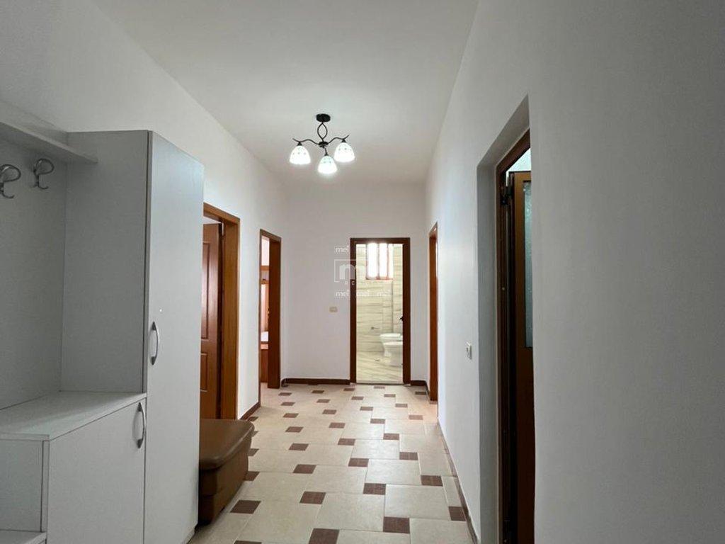 SHITET APARTAMENT 2+1+2 ME 2 BALLKONE DHE PAMJE DETI ,NË PLAZH!