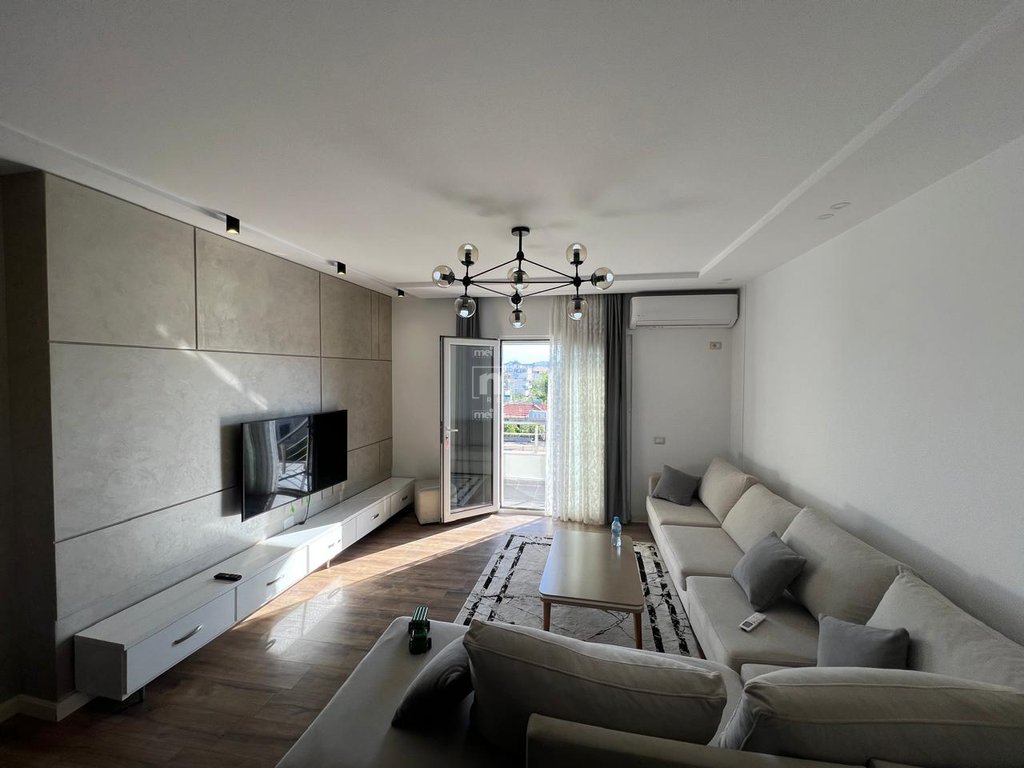JEPET ME QIRA SUPER APARTAMENT 2+1 TE ISH KENETA+ POST PARKIM!