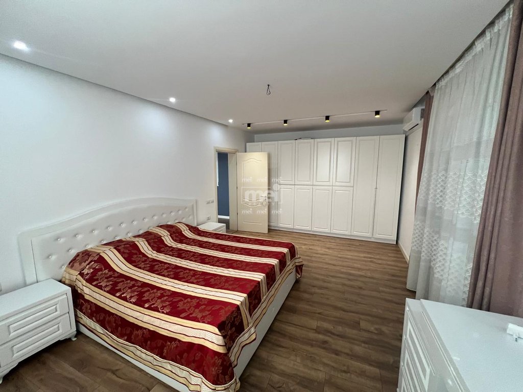 JEPET ME QIRA SUPER APARTAMENT 2+1 TE ISH KENETA+ POST PARKIM!