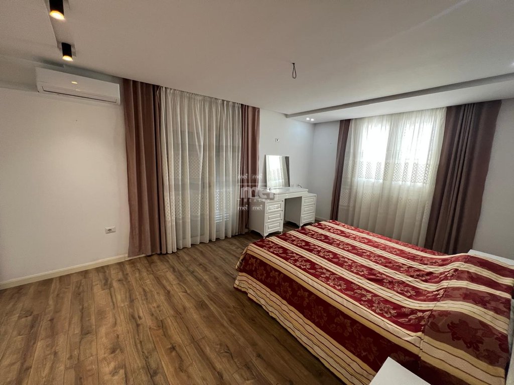 JEPET ME QIRA SUPER APARTAMENT 2+1 TE ISH KENETA+ POST PARKIM!