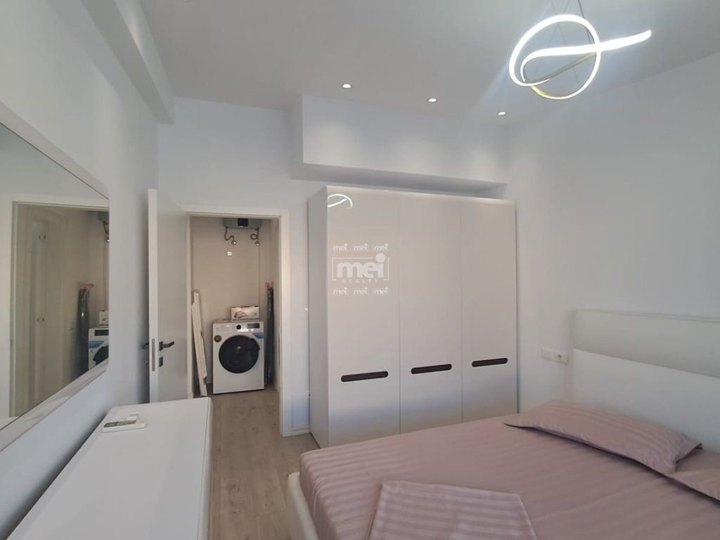 JEPET ME QIRA APARTAMENT 2+1 NË HEKURUDHË, DURRËS – VIJË E PARË ME DETIN!