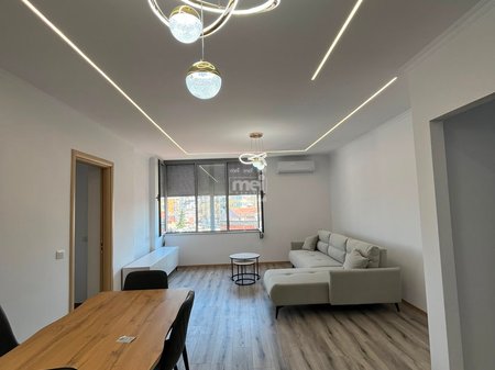JEPET ME QERA APARTAMENT 2+1+2, NE QENDER!