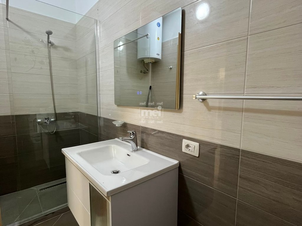 JEPET ME QERA APARTAMENT 2+1+2, NE QENDER!