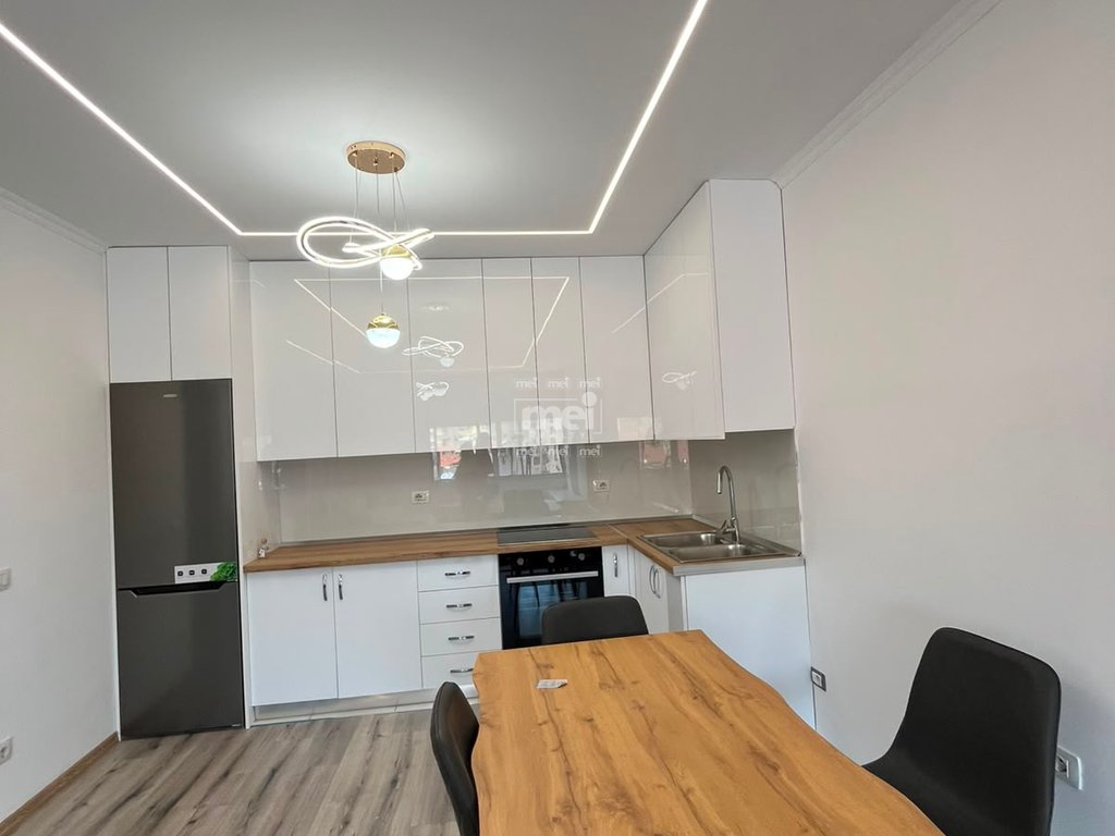 JEPET ME QERA APARTAMENT 2+1+2, NE QENDER!