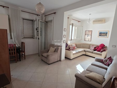 JEPET ME QIRA APARTAMENT 1+1 TE PALLATI SPORTIT!