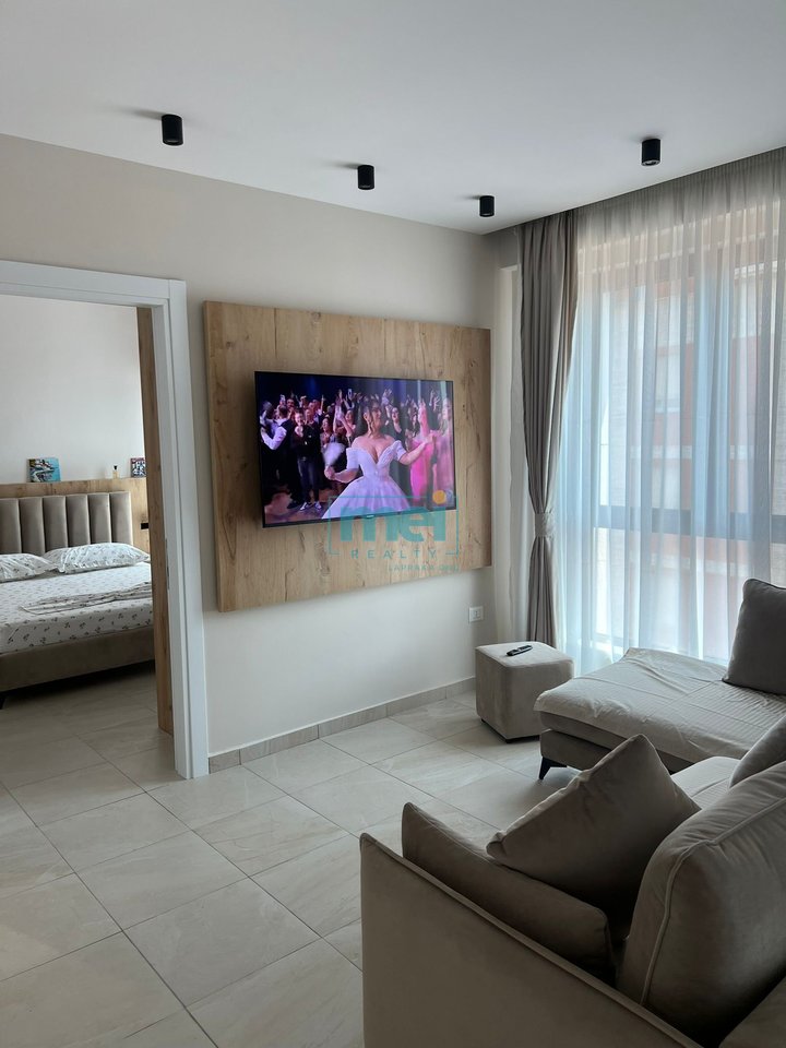Affittasi Super Appartamento 1+1 a Myslym Shyri!