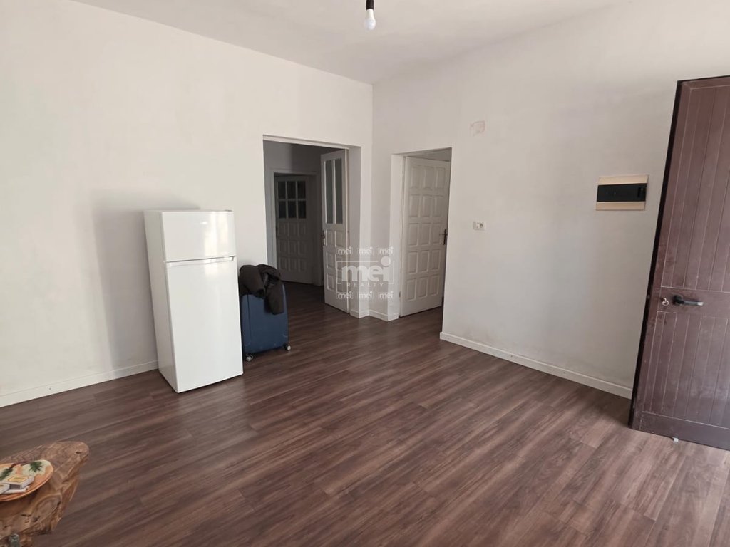 JEPET ME QIRA KATI 1 I NJE SHTEPIE PRIVATE NE SHKOZET!