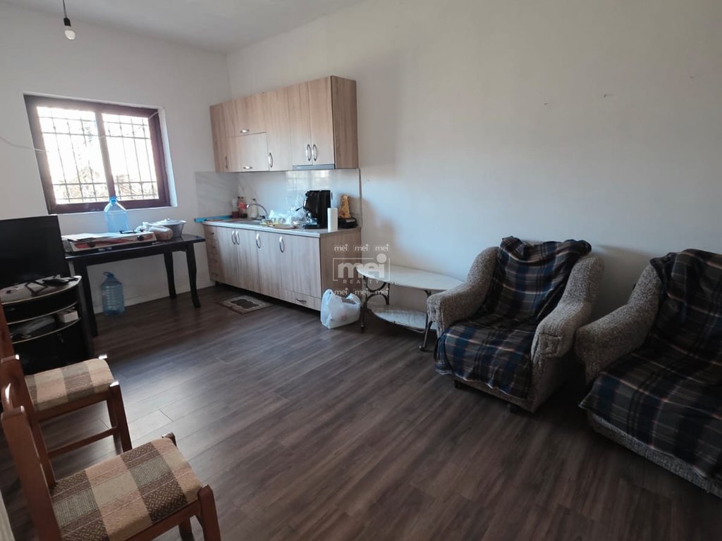 JEPET ME QIRA KATI 1 I NJE SHTEPIE PRIVATE NE SHKOZET!