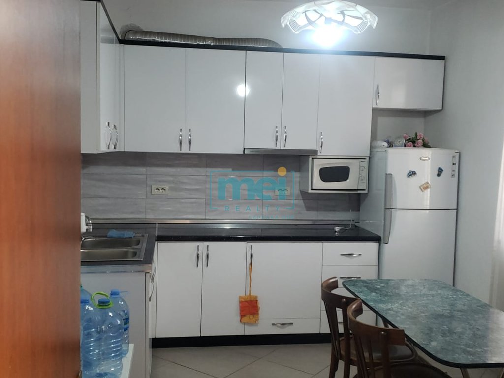 Jepet me Qera Super Shtepi Private 3+1 ne Laprake !