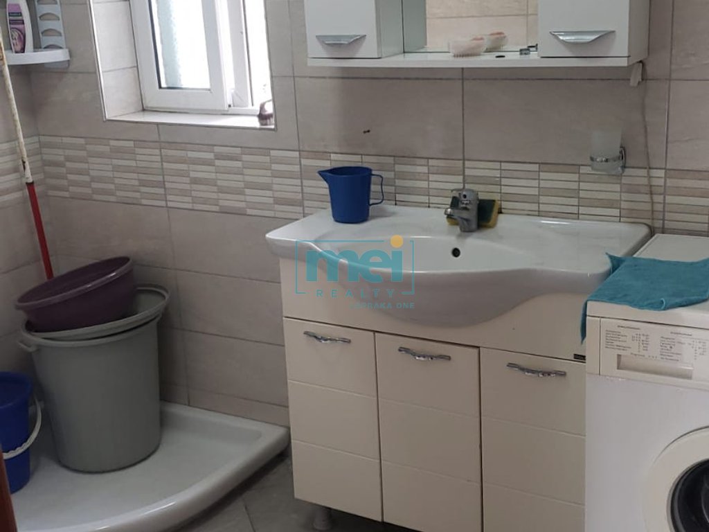 Jepet me Qera Super Shtepi Private 3+1 ne Laprake !