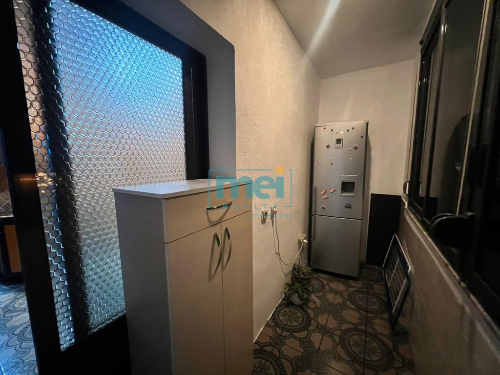 Jepet Me Qera Super Apartament 2+1 Ne Laprake!