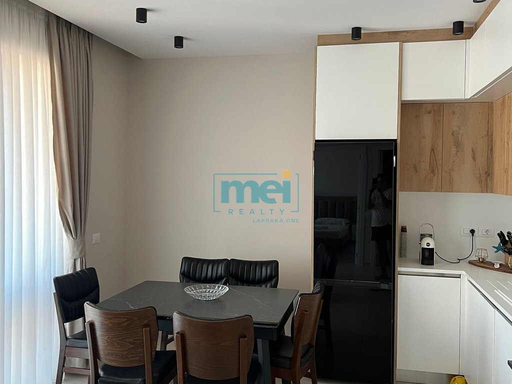 Jepet me Qera Super Apartament 1+1 te Myslym Shyri!