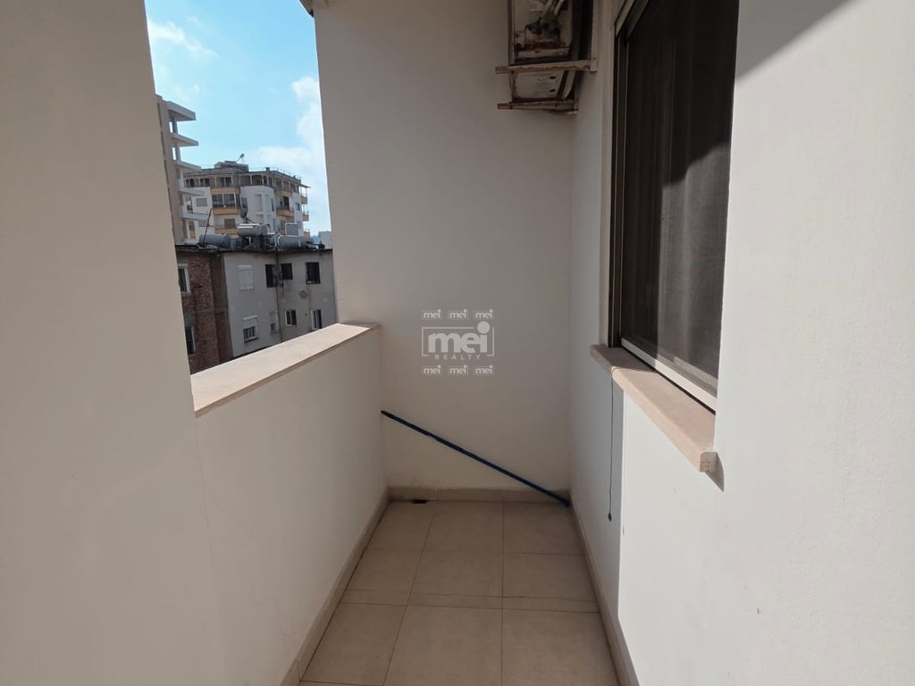 JEPET ME QIRA APARTAMENT 1+1 TE PALLATI SPORTIT!