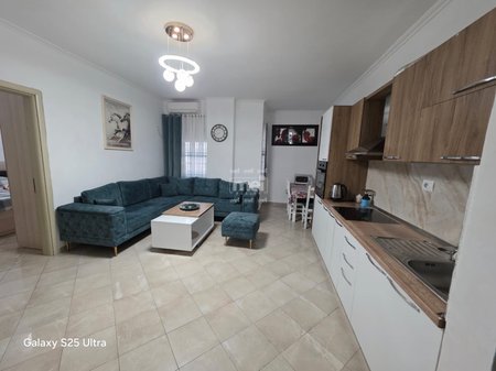 JEPET ME QIRA APARTAMENT 1+1 NE PLAZH TE RROTA KUQE!