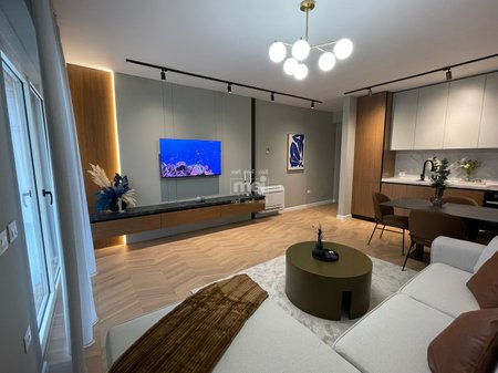 SHITET APARTAMENT 1+1 NE HEKURUDHA PLAZH!