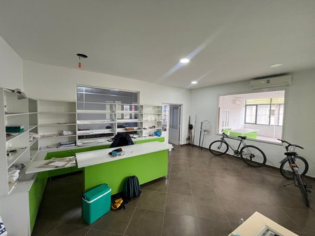 JEPET ME QIRA AMBIENT BIZNESI NE SPITALLE!