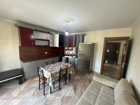 JEPET ME QIRA APARTAMENT 2+1 NE QENDER!