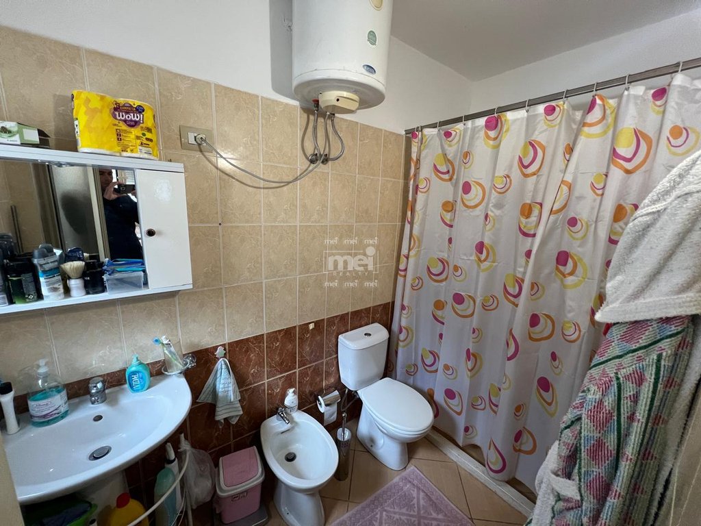 JEPET ME QIRA VILE AFER MUZEUMIT!