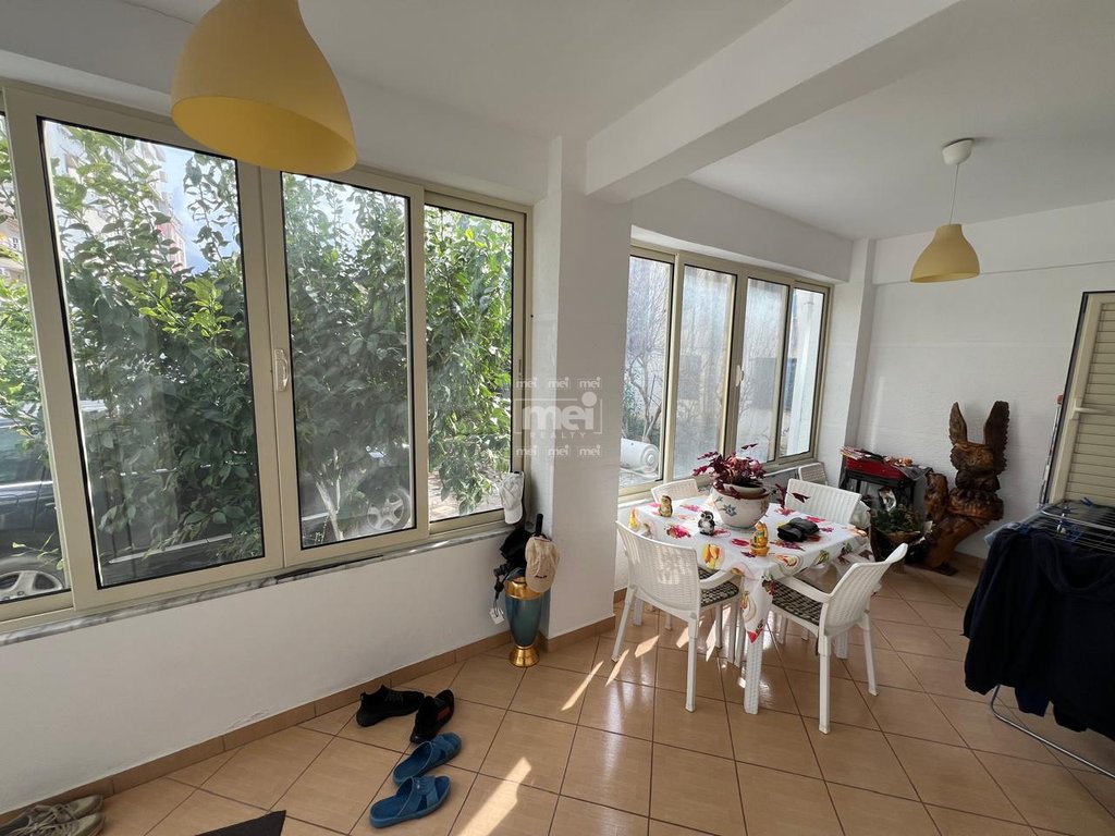 SHITET VILE AFER MUZEUMIT!