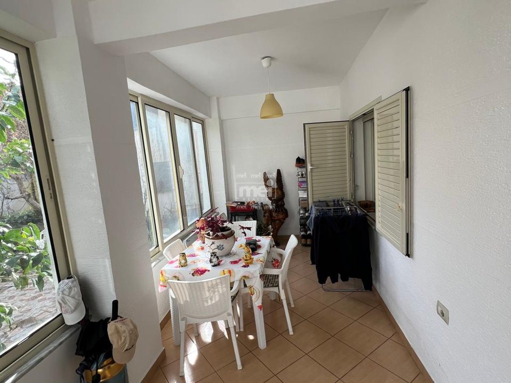 SHITET VILE AFER MUZEUMIT!