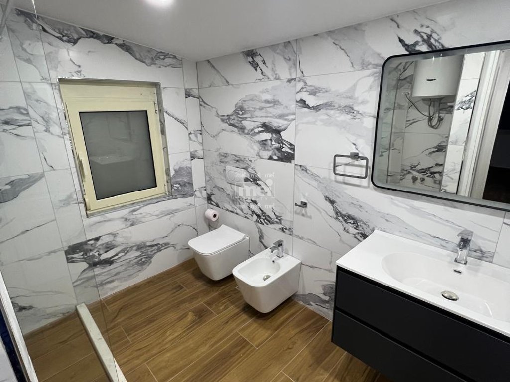 SHITET VILE AFER MUZEUMIT!