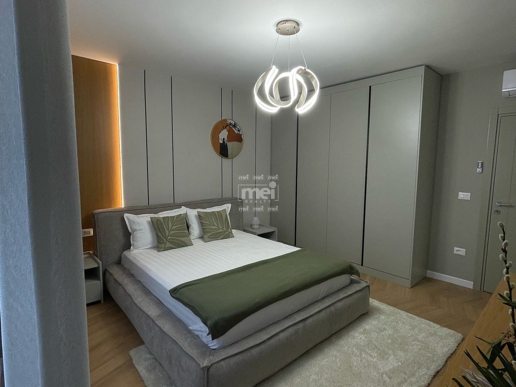 SHITET APARTAMENT 1+1 NE HEKURUDHA PLAZH!