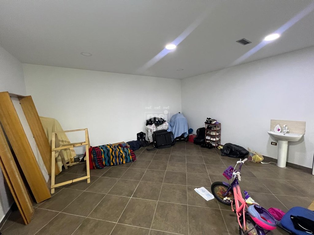 JEPET ME QIRA AMBIENT BIZNESI NE SPITALLE!