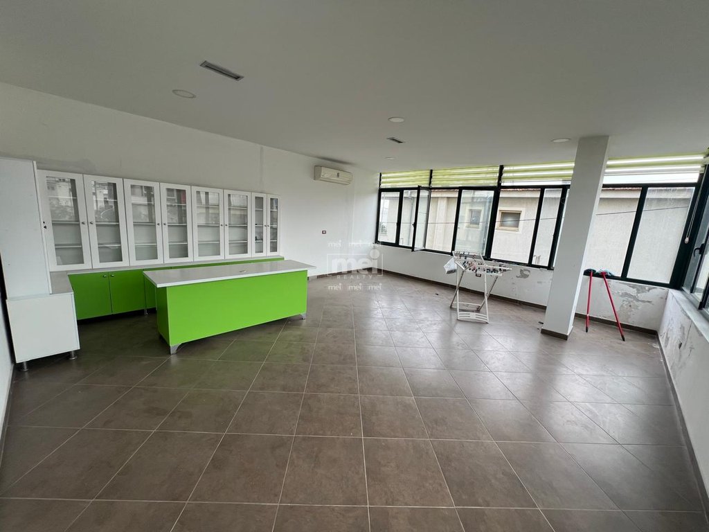 JEPET ME QIRA AMBIENT BIZNESI NE SPITALLE!