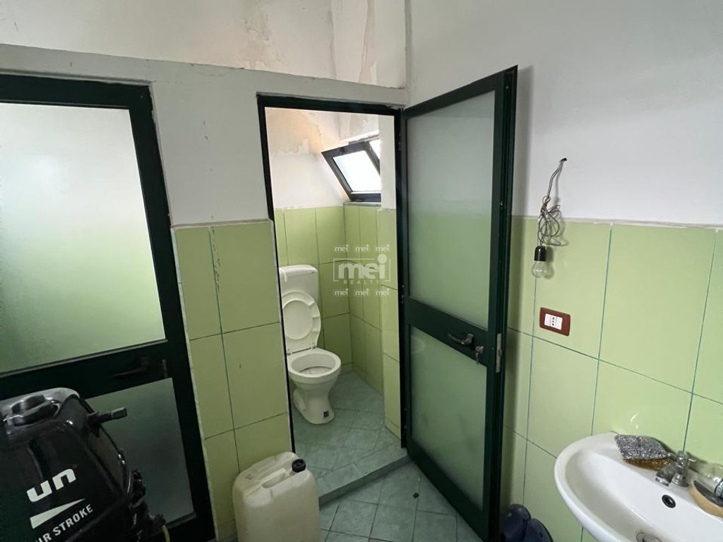 JEPET ME QIRA AMBIENT BIZNESI NE SPITALLE!